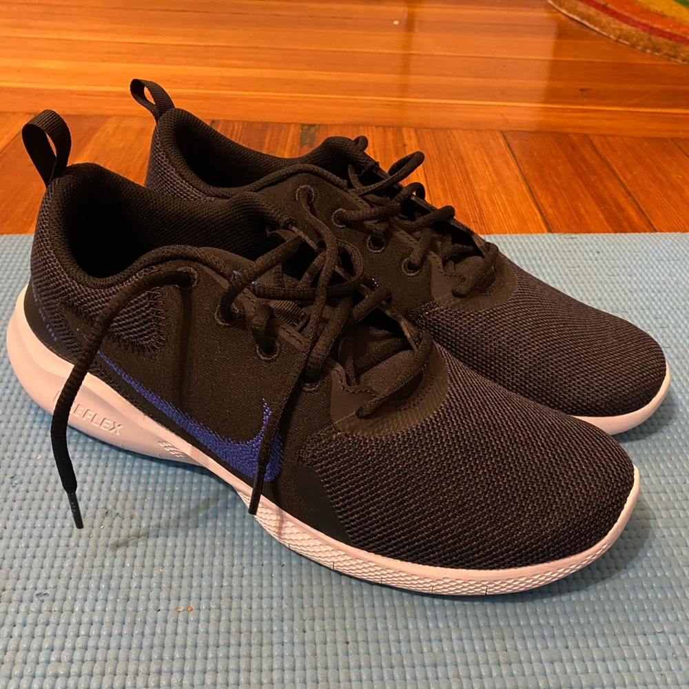 Nike sneakers, men’s size 10. Brand new, never worn.